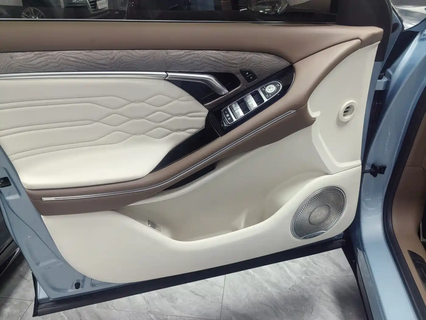 Voyah Auto VOYAH FREE 2022 DNA Pure Electric Edition фото 5