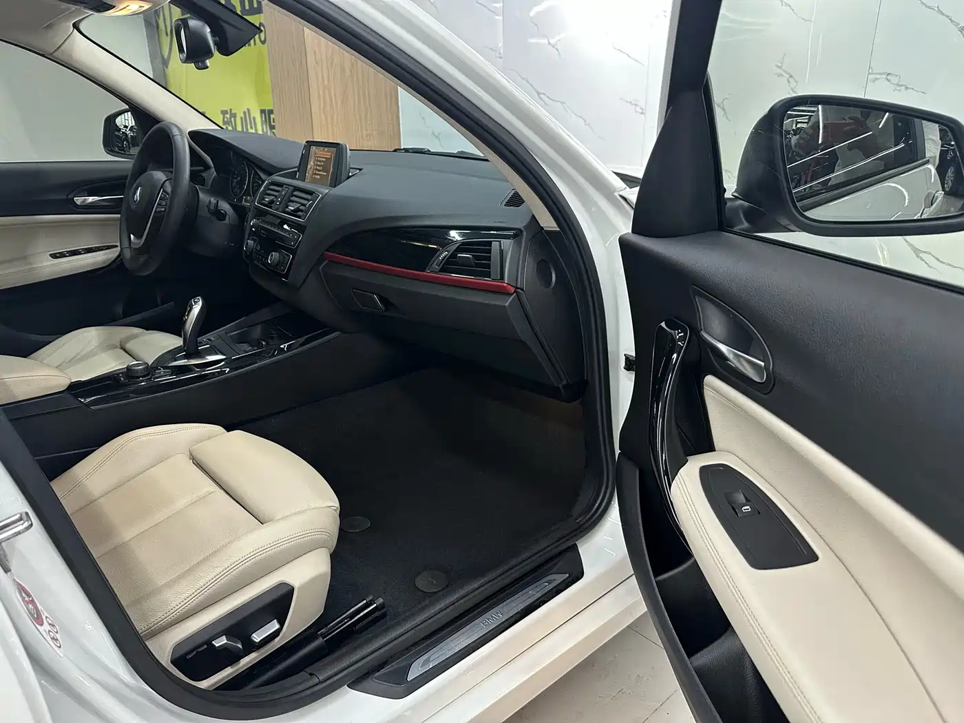 BMW 1 Series (Import) 2015 120i Sport Design Package фото 15
