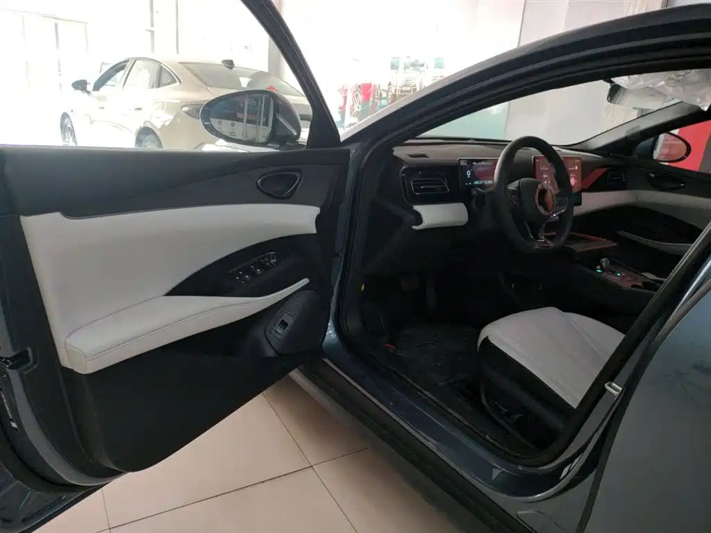 BYD Seal 06 New Energy 2024 DM-i 120KM Honor фото 16