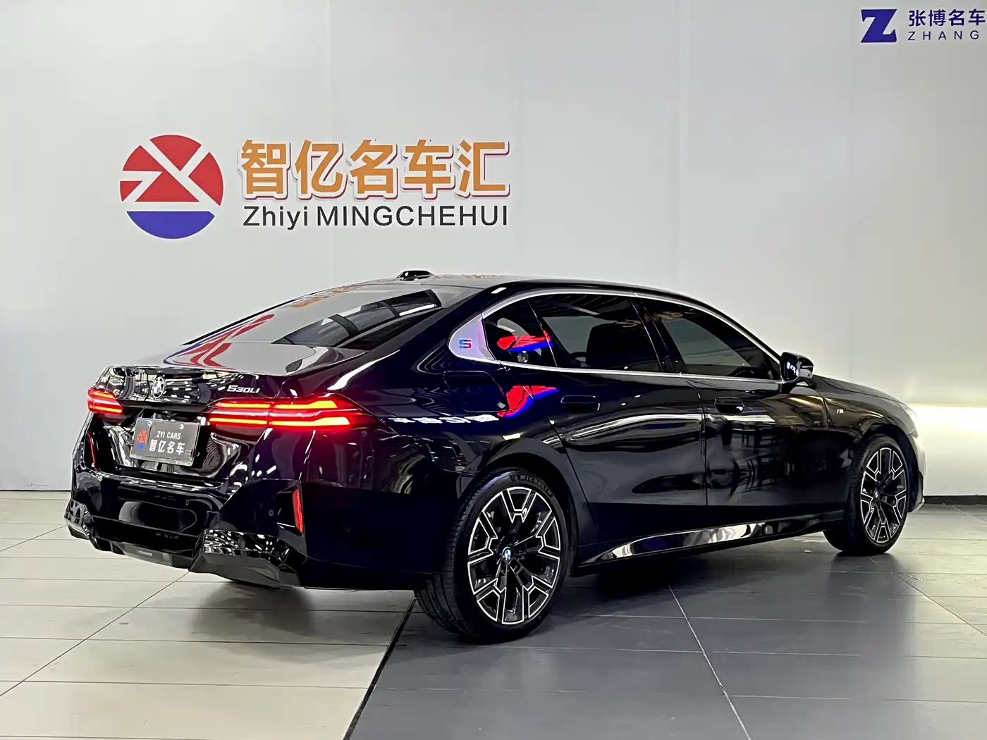 BMW 5 Series 2025 530Li Premium M Sport Package фото 5