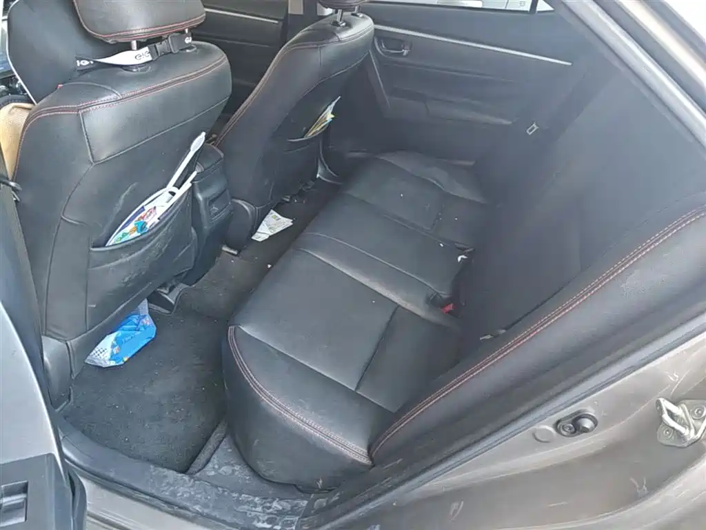Toyota Corolla 2017 Facelift 1.6L S-CVT GL фото 17