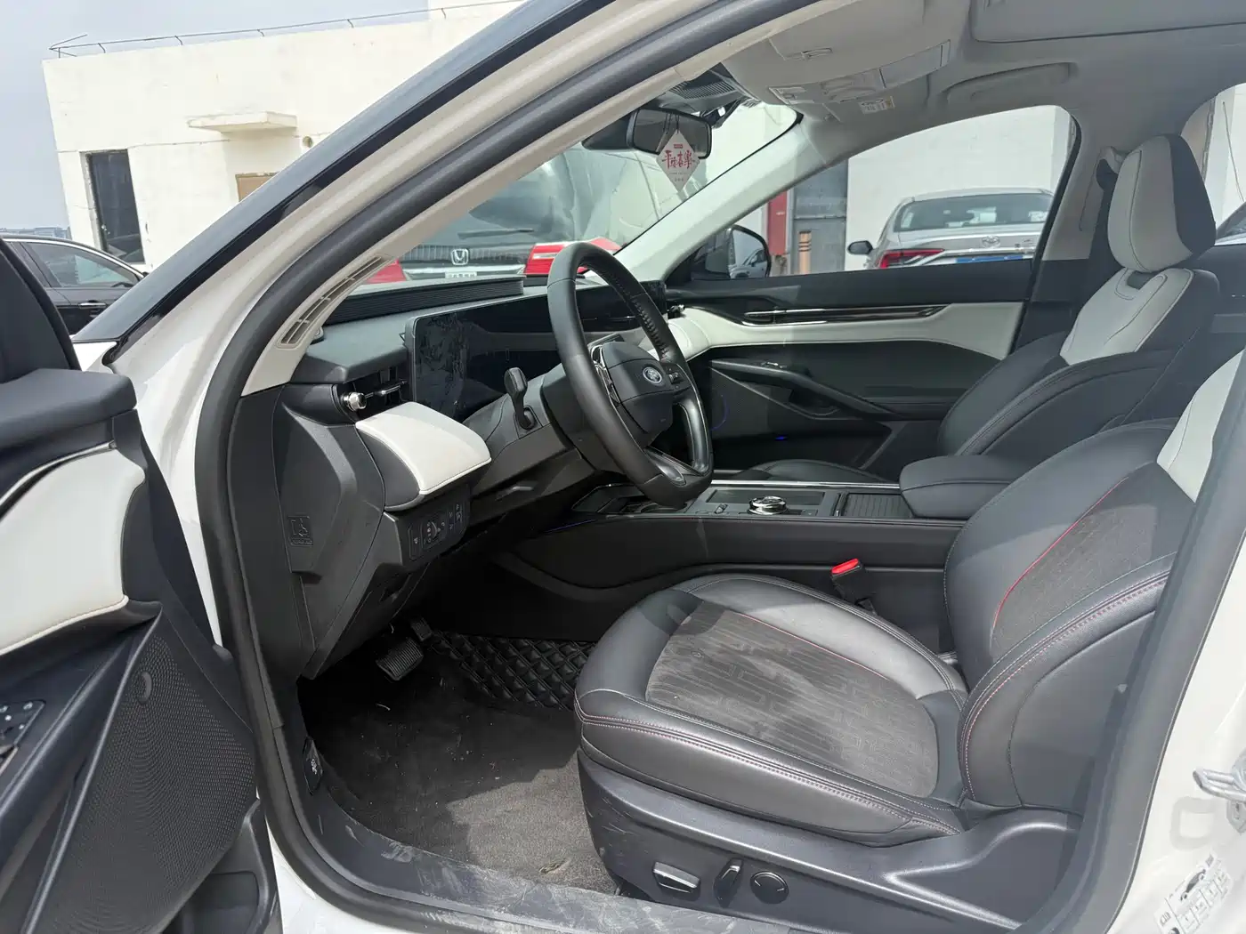 FORD MONDEO