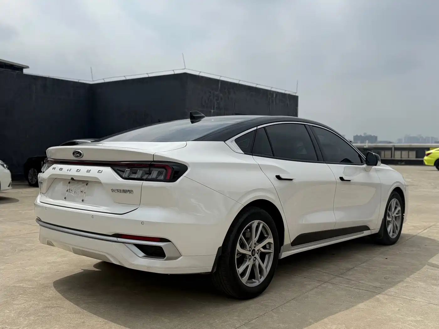 FORD MONDEO