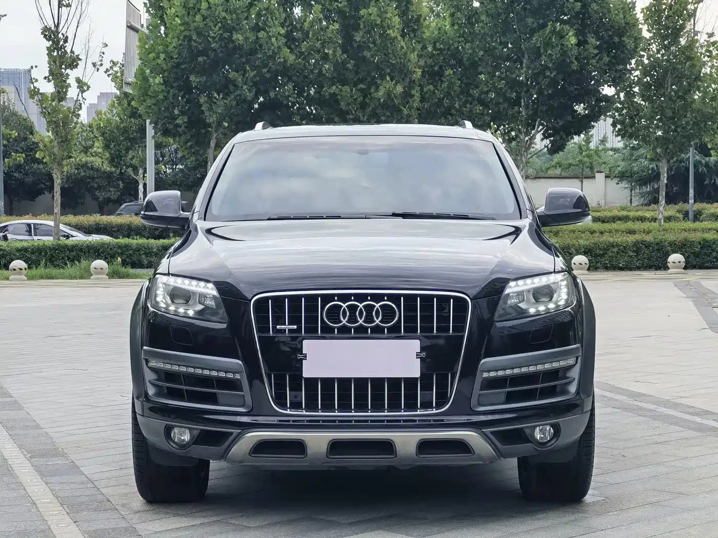 Фото 2 - Audi Q7