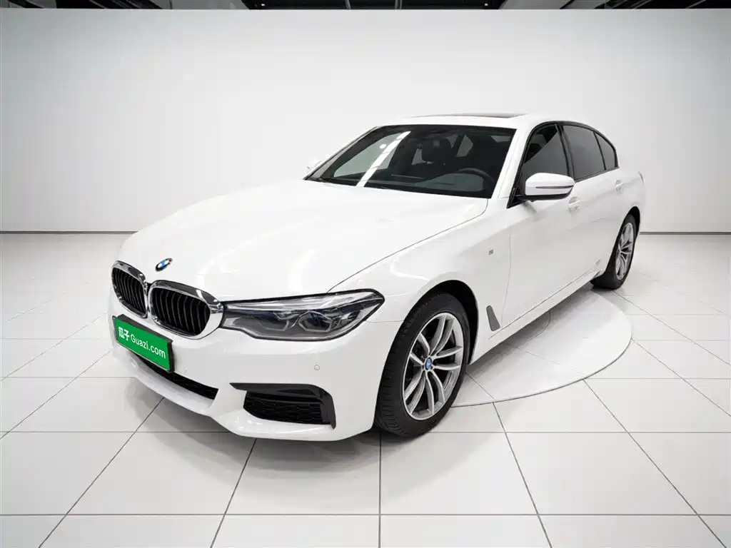 BMW 5 Series 2018 525Li M Sport Package фото 2