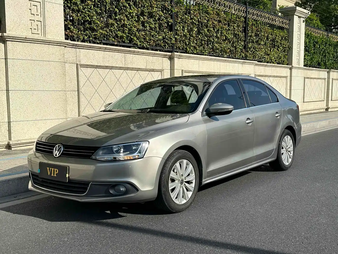 Volkswagen Sagitar 2014 Facelift 1.6L Automatic Comfort