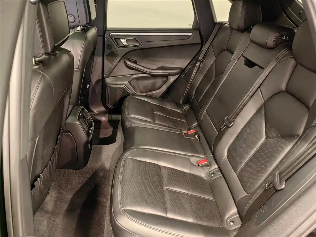 Porsche Macan 2022 Macan 2.0T фото 9