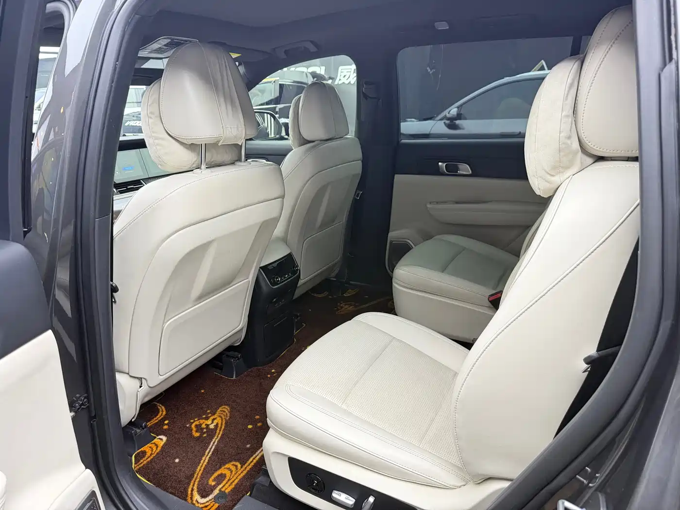 Фото 8 - Li Auto Li ONE