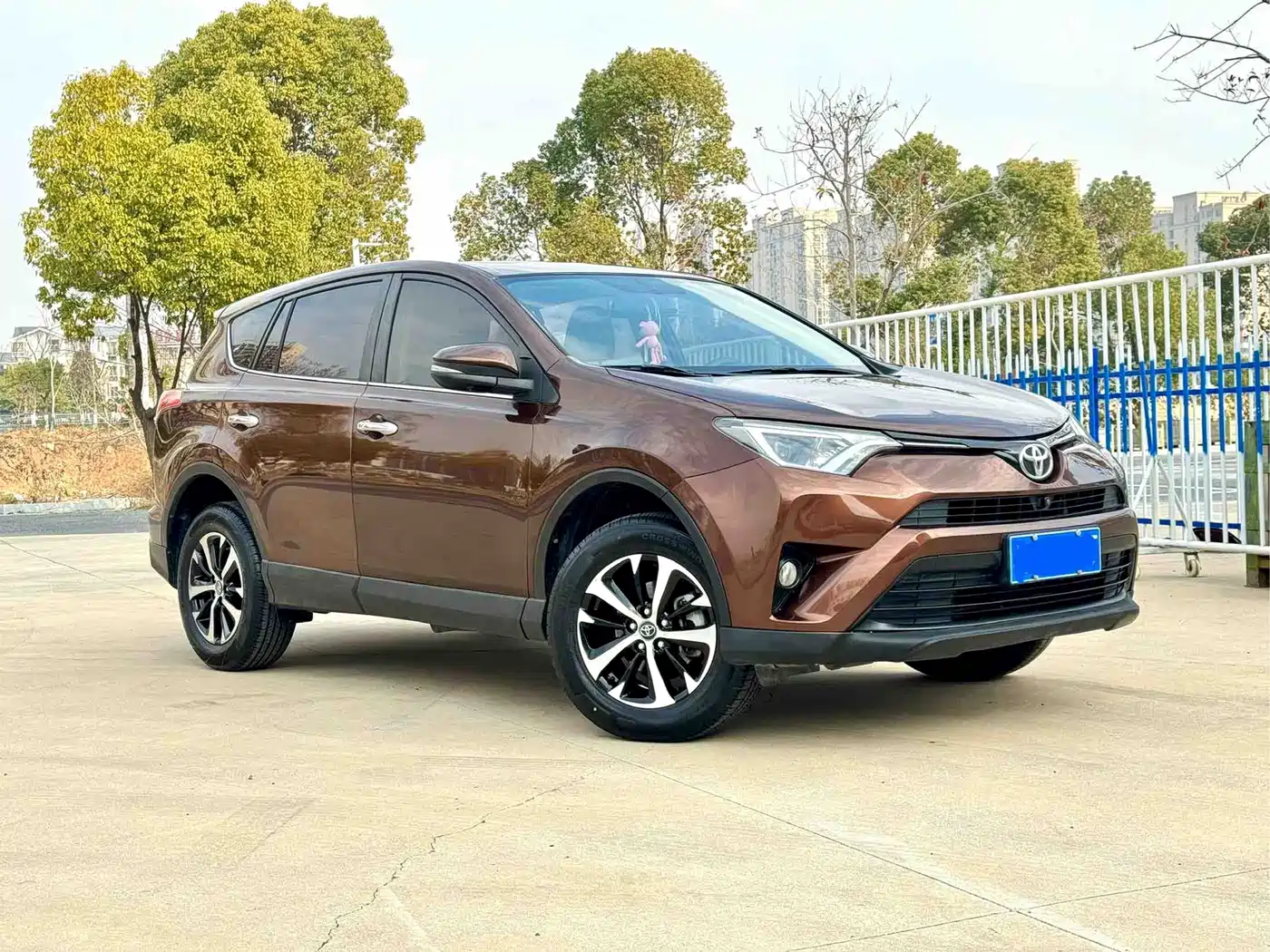 Toyota RAV4 Rongfang 2016 2.0L CVT 2WD Trend (China V) фото 3