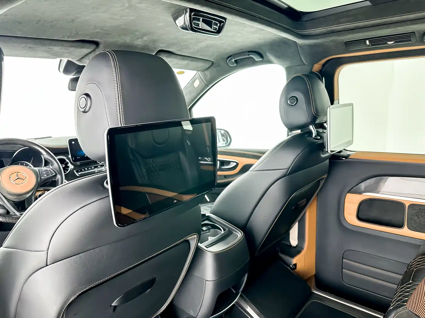 Mercedes-Benz V-Class 2020 Model V 260 L Long Wheelbase Luxury фото 9