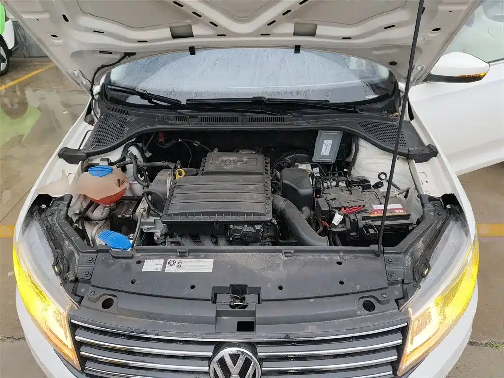 Volkswagen Santana 2016 1.6L Automatic Comfort Edition фото 16