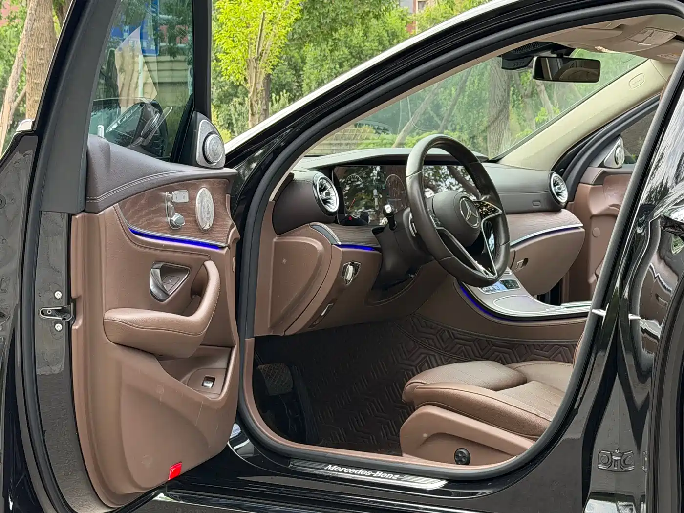 Mercedes-Benz E-Class 2022 Second Facelift E 300 L Luxury фото 14