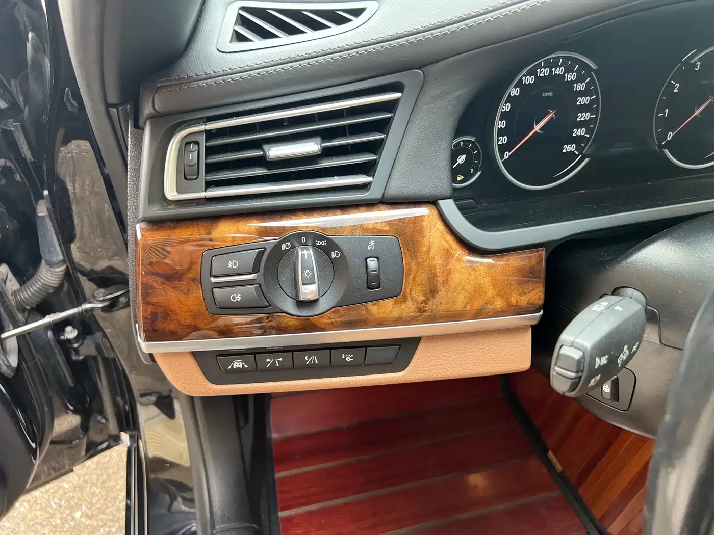Фото 11 - BMW 7 Series