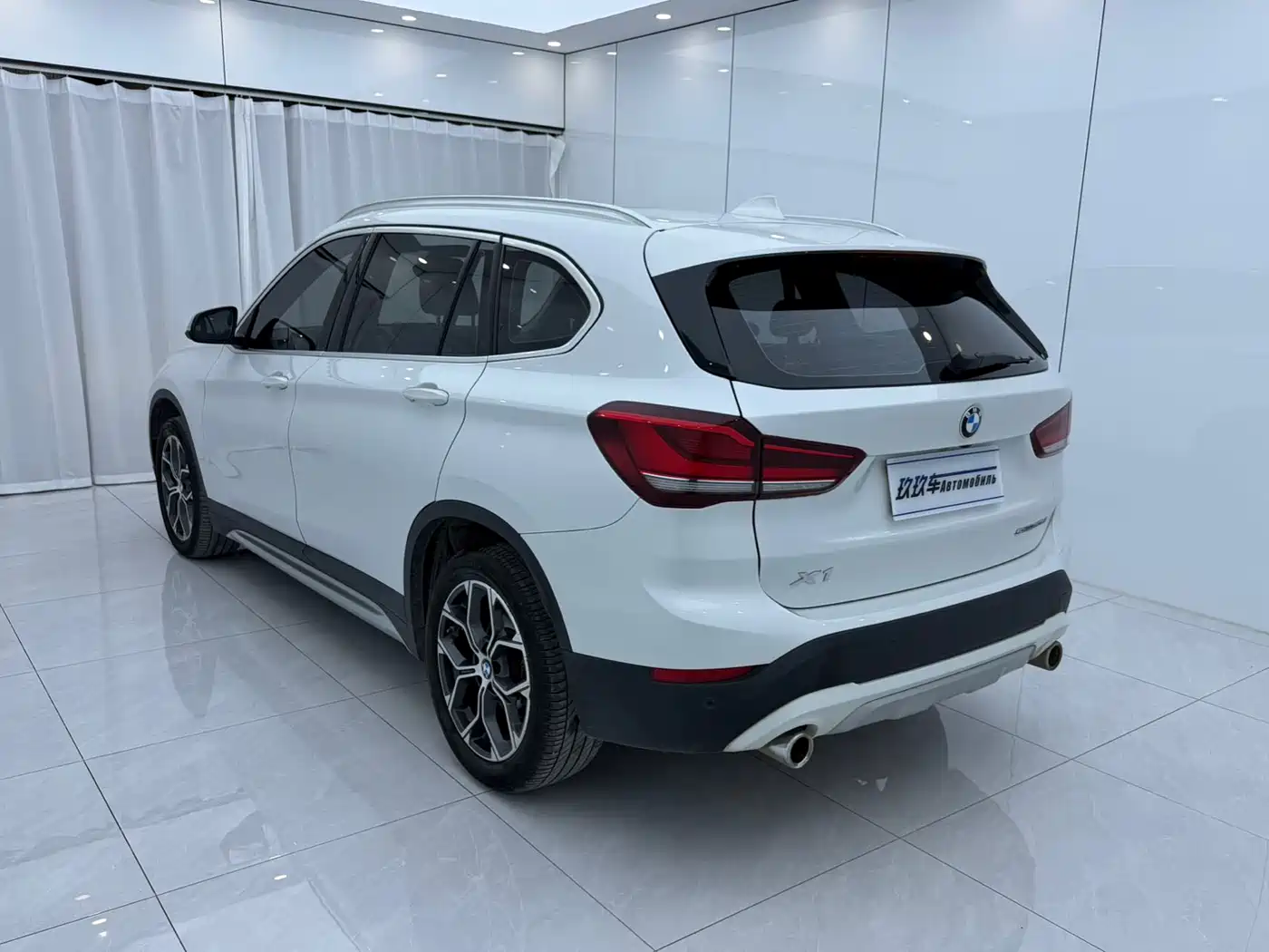 BMW X1 2022 sDrive20Li Fashion фото 6