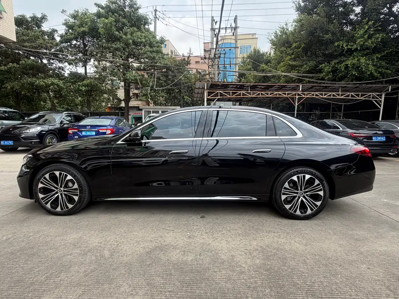 Mercedes-Benz E-Class 2026 E 300 L Luxury фото 15