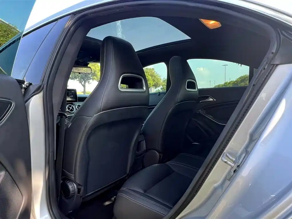 Mercedes-Benz CLA (Import) 2016 CLA 200 Sport фото 11