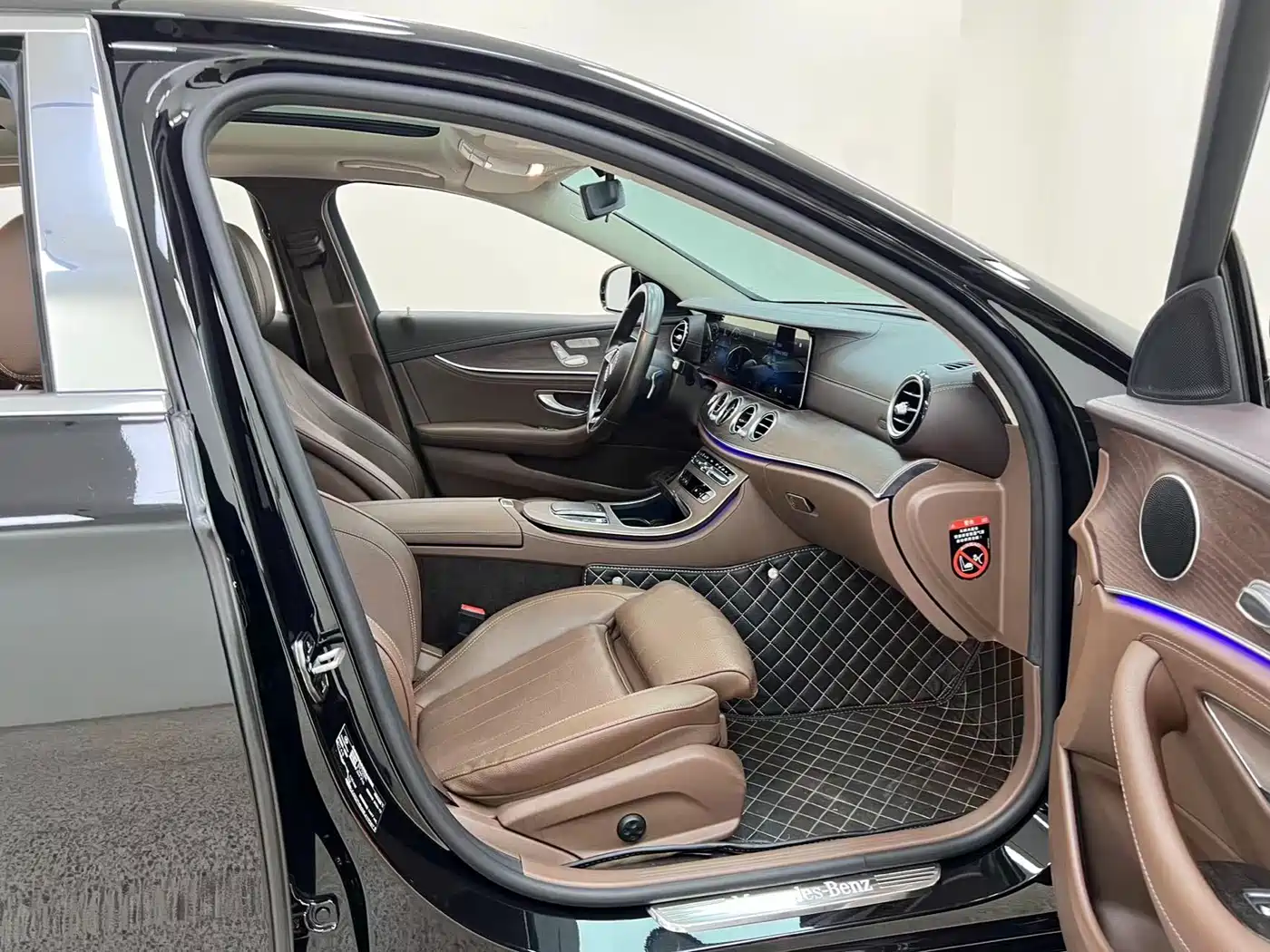 Mercedes-Benz E-Class 2021 E 260 L фото 12