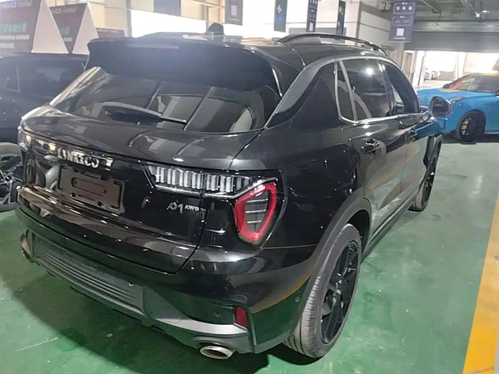 Lynk & Co 01 2021 2.0TD AWD Night Edition фото 7