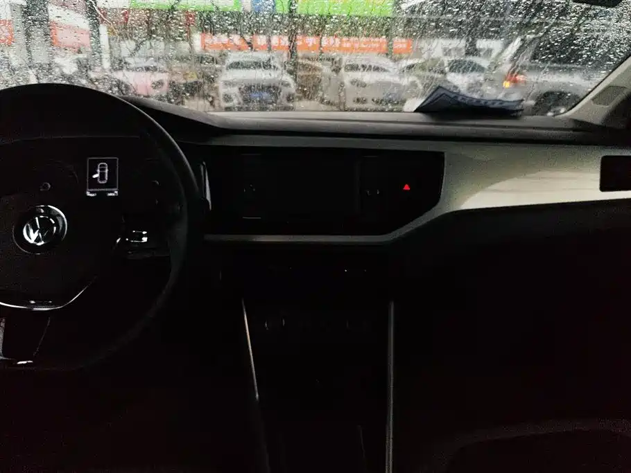 Volkswagen Polo 2019 Plus 1.5L Automatic Colorful Tech Edition фото 13