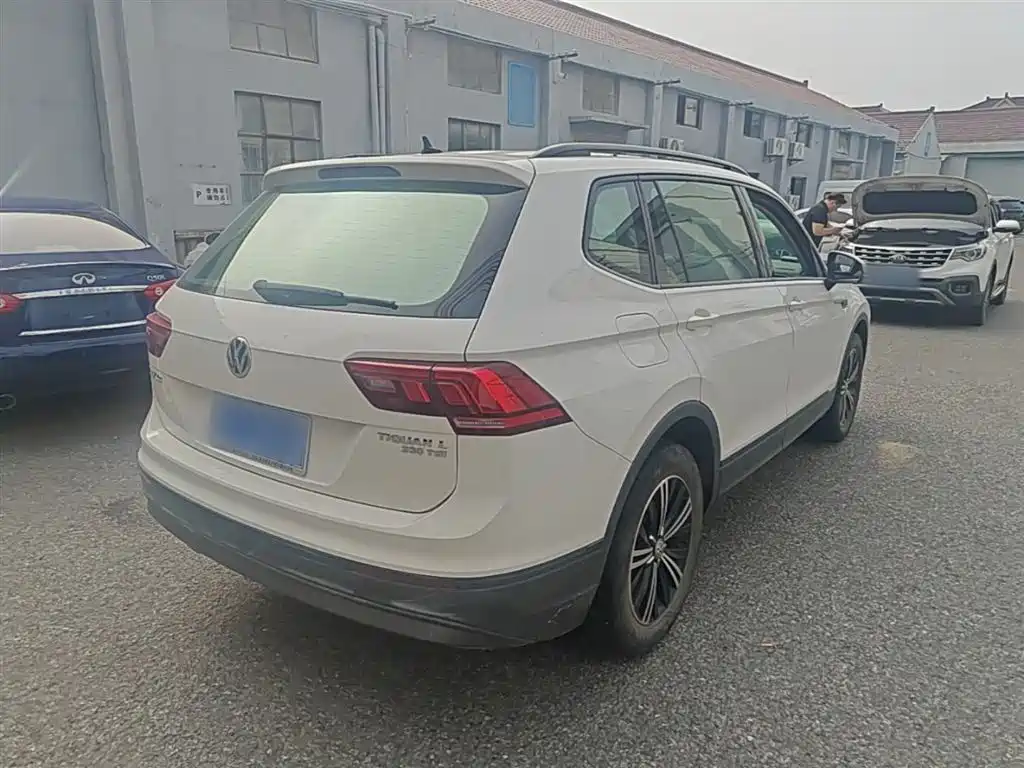 Volkswagen Tiguan L 2020 330TSI Auto 2WD Trend China VI фото 7