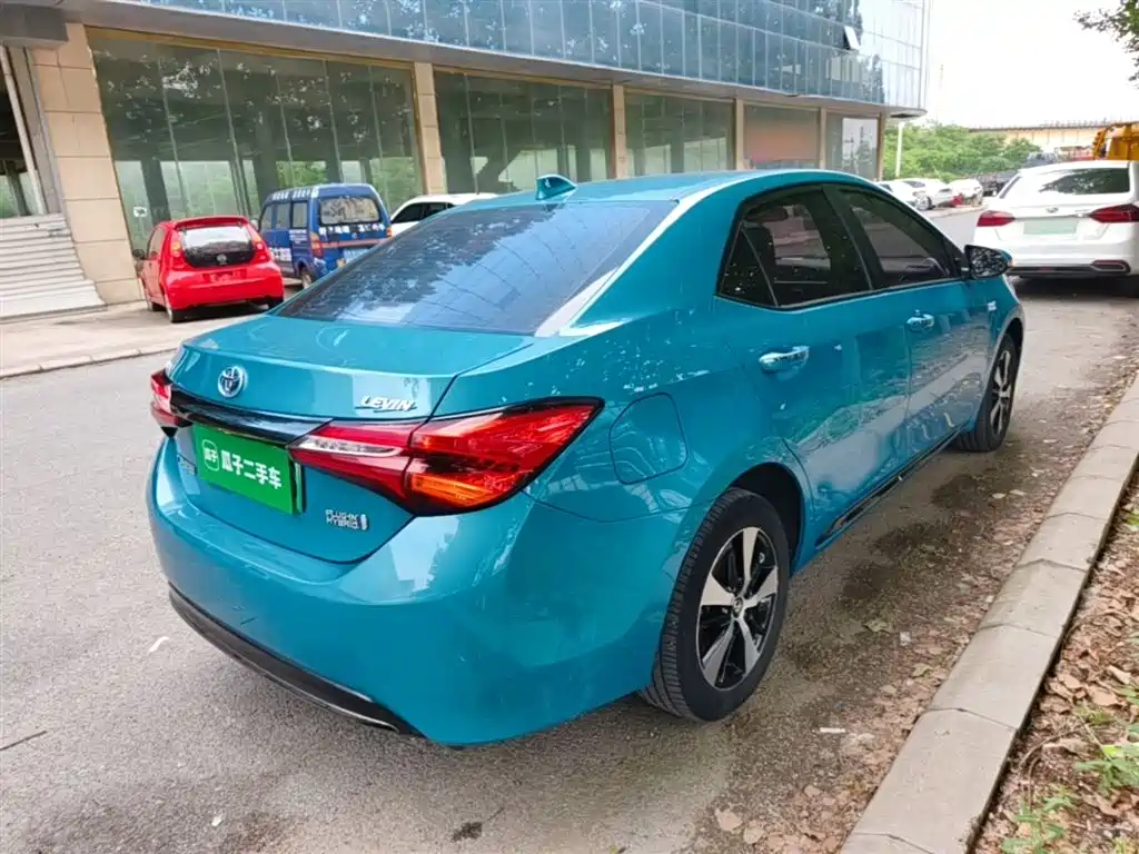 Toyota Levin Twin Engine E+ 2019 1.8PH V E-CVT Luxury Edition фото 7