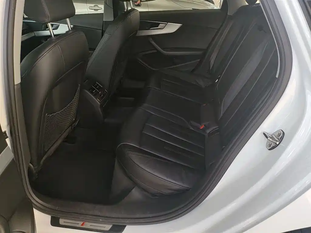 Audi A4L 2019 40 TFSI Fashion (China V) фото 17