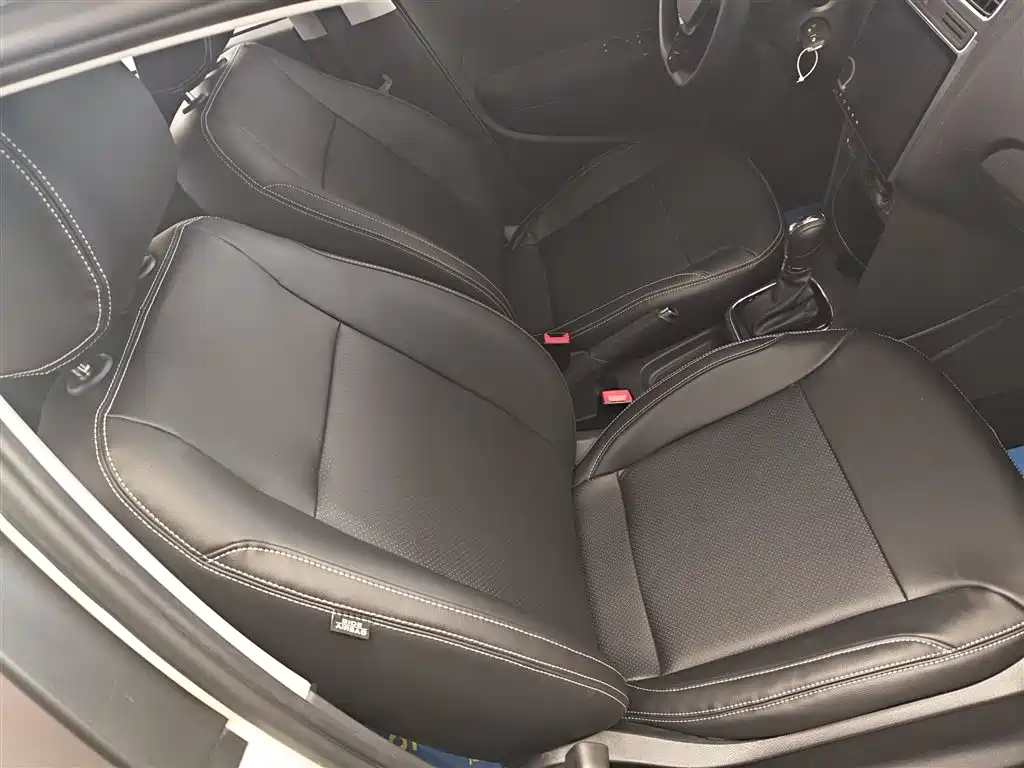Volkswagen Polo 2016 1.6L Automatic Comfort фото 20