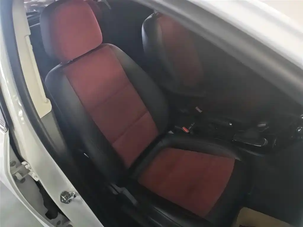 Buick Encore 2018 18T Automatic 2WD Urban Elite фото 25