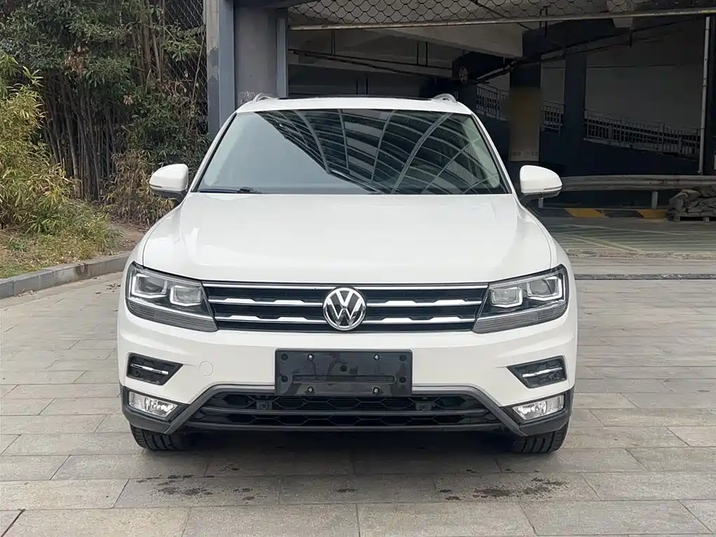 Volkswagen Tiguan L 2019 330TSI Auto 2WD Smart Luxury Edition China V фото 3