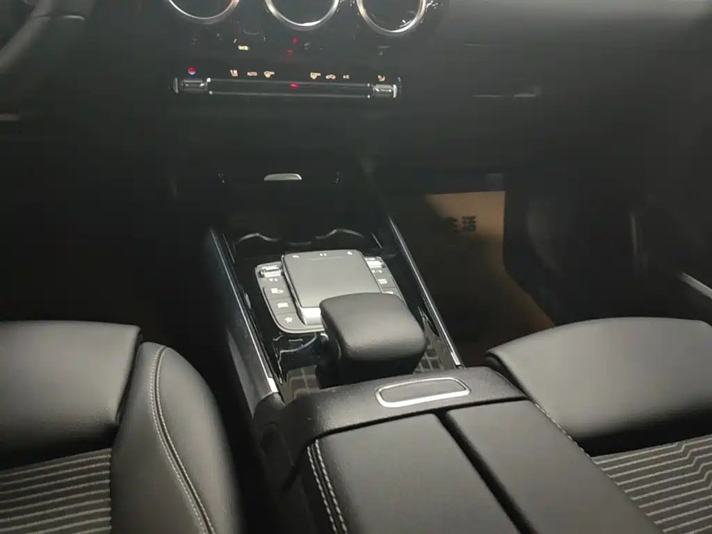 MERCEDES-BENZ CLASS B