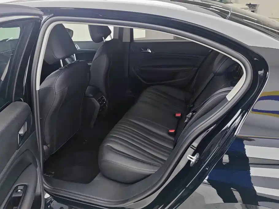 Peugeot 408 2023 2022 1.6T Progressive Edition