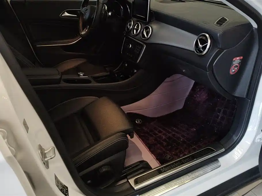 Mercedes-Benz GLA 2016 GLA 200 Fashion фото 8