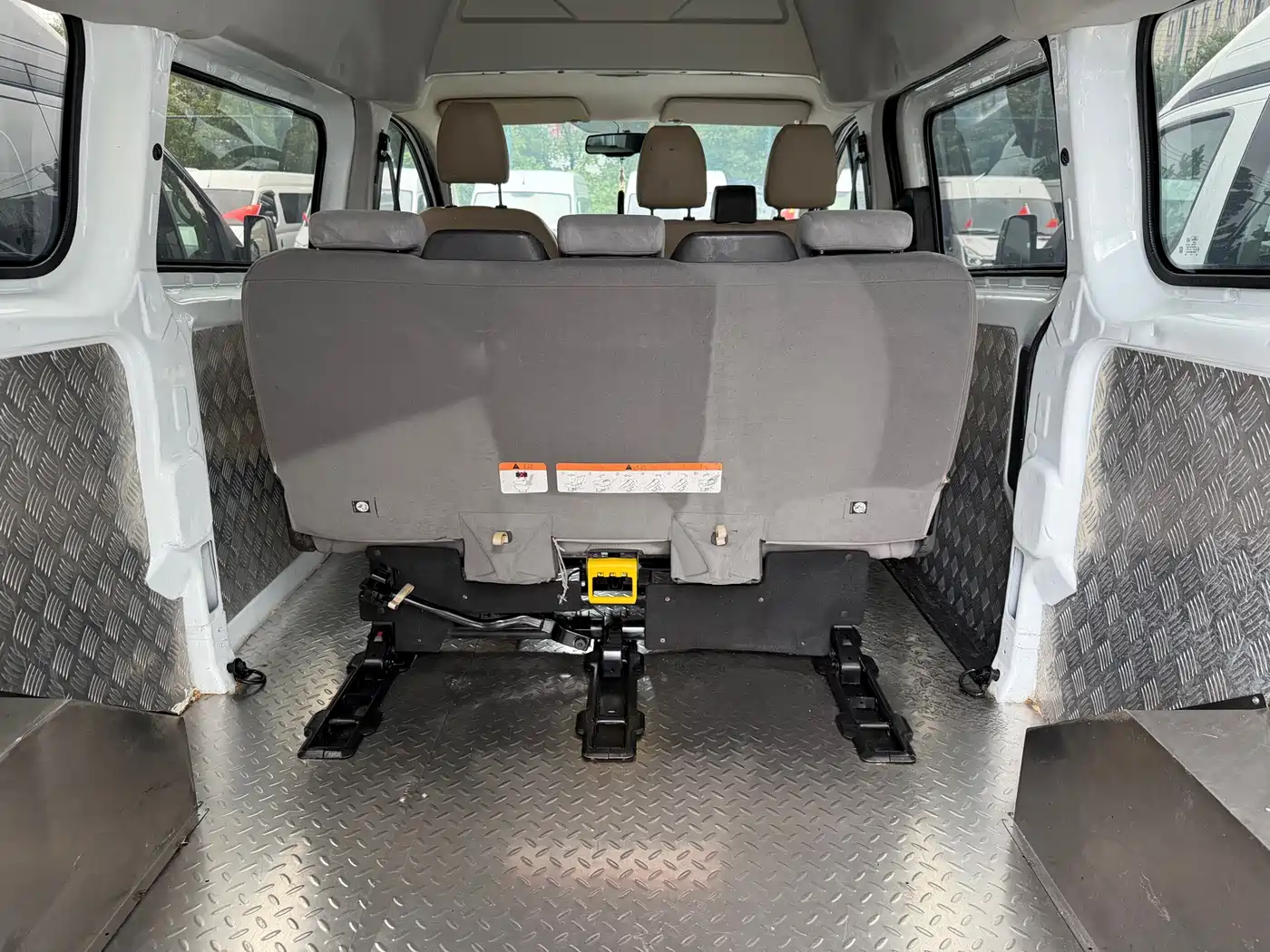 Ford Transit 2018 2017 2.0T Diesel Multi-purpose Commercial Vehicle Medium Wheelbase Medium Roof China V