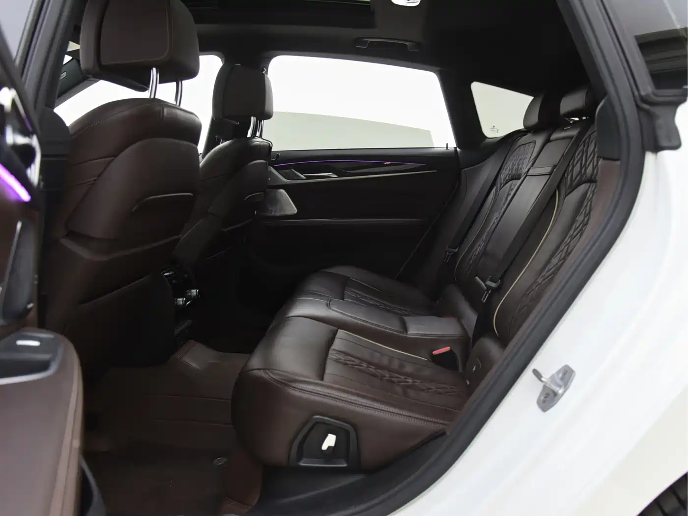 BMW 6 Series GT 2019 630i M Sport Grand Tourer Edition фото 8