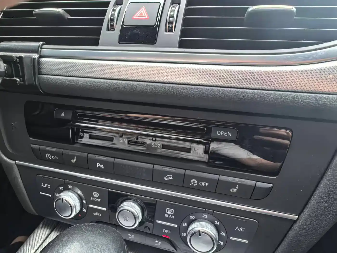 Audi A6 (Import) 2015 3.0T allroad quattro фото 12