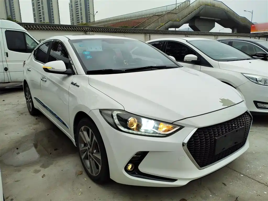 Hyundai Elantra 2016 Model 1.6L Automatic Smart Elite фото 22