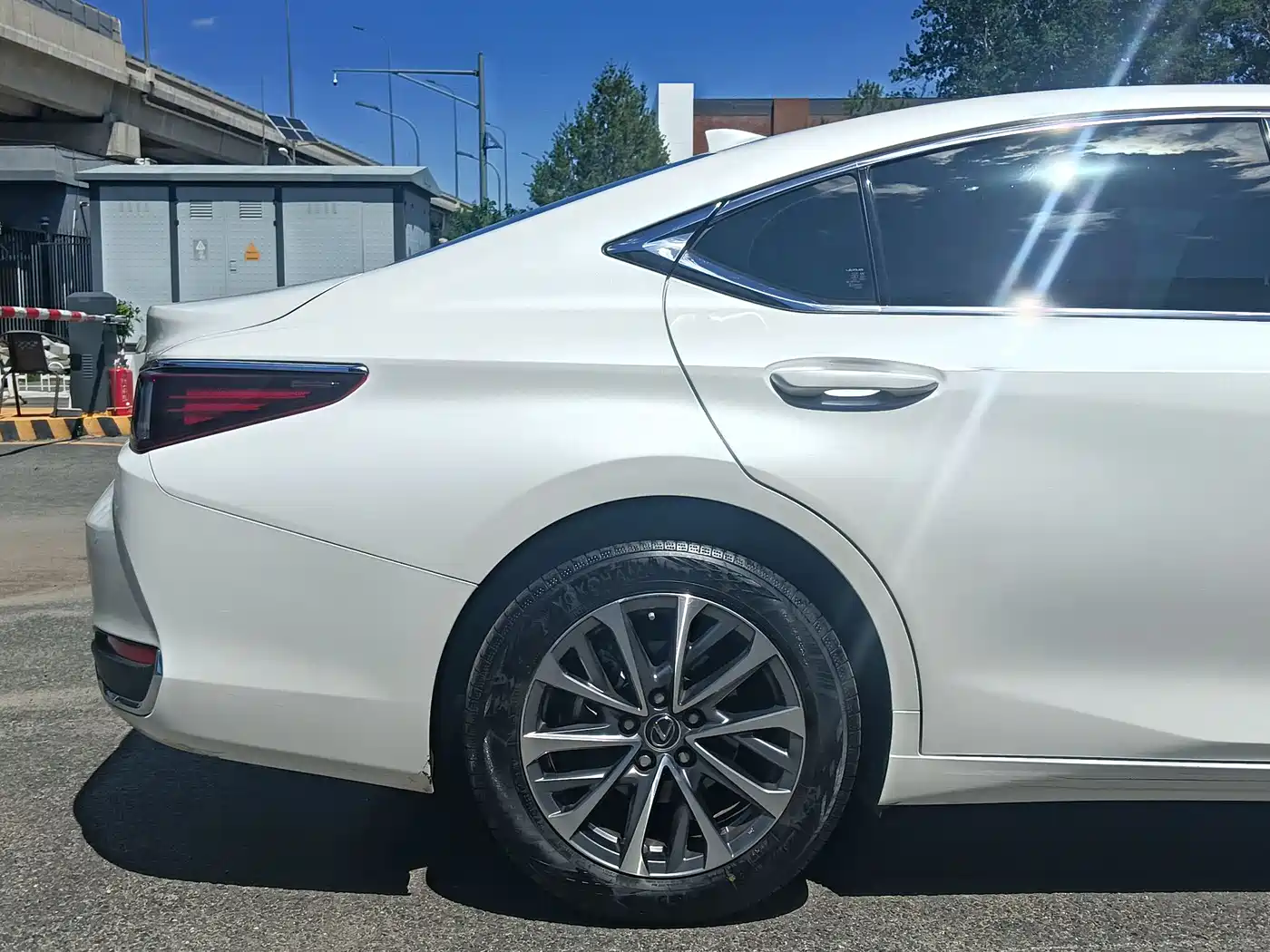 Lexus ES 2021 200 Excellence Edition фото 12