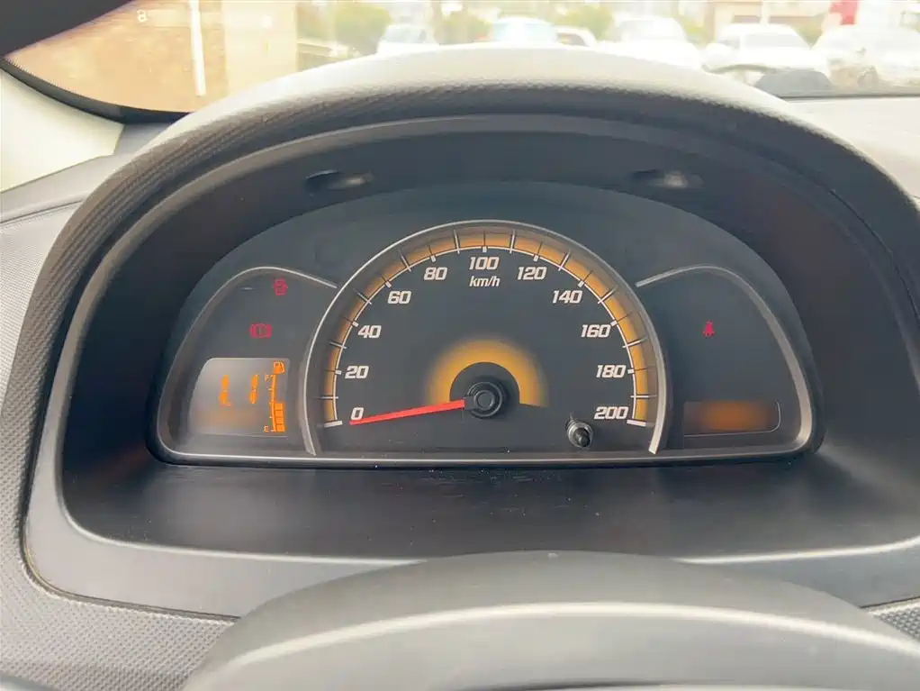 Chevrolet Sail 2013 Sedan 1.4L Manual Ideal Happiness Edition фото 6
