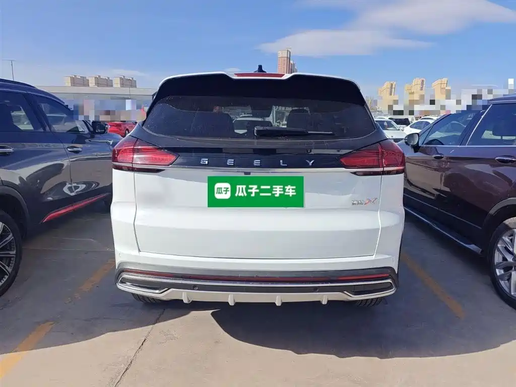Фото 6 - Geely Atlas