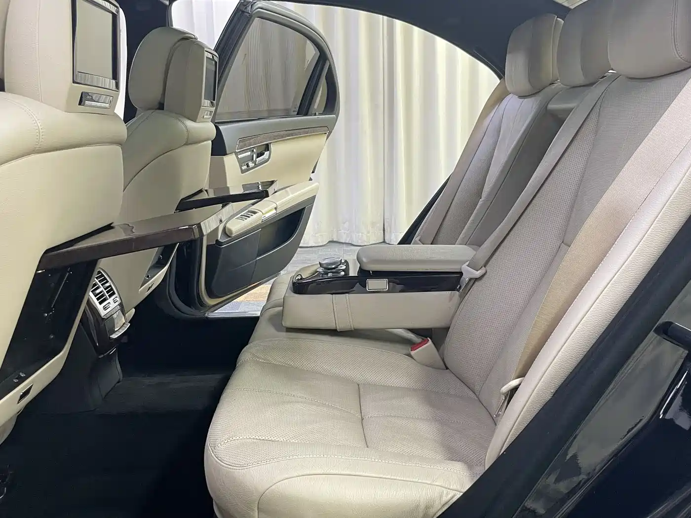 Mercedes-Benz S-Class 2008 Model S 500 L 4MATIC фото 17
