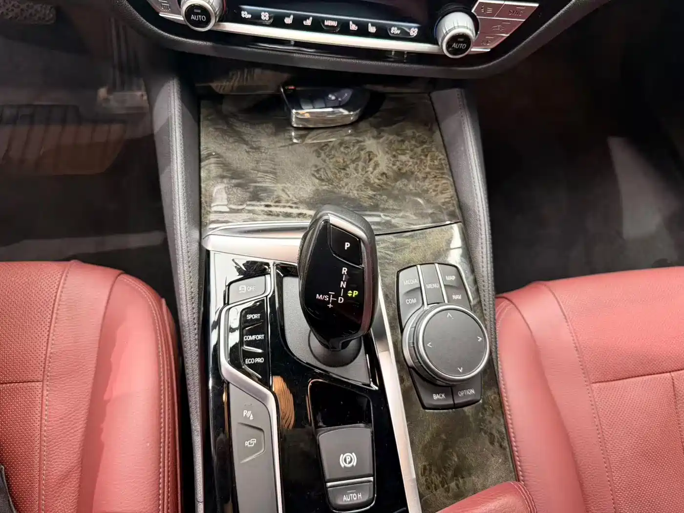BMW 5 Series 2020 530Li Exclusive M Sport Package фото 14