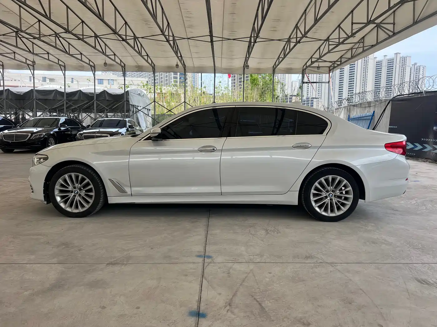 BMW 5 Series 2018 525Li Luxury Package фото 5