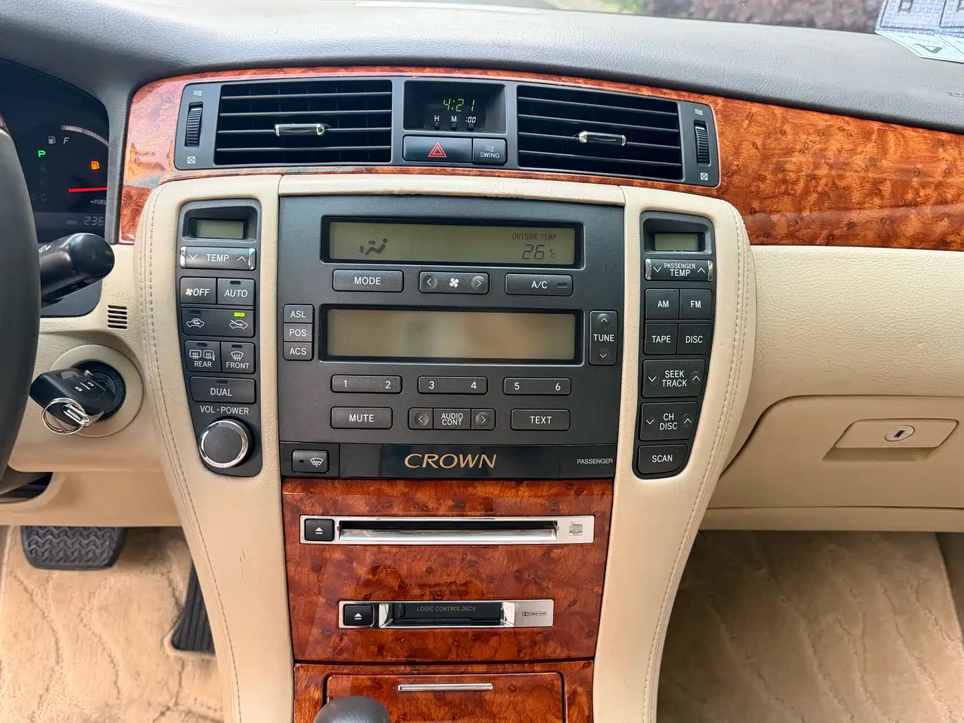 Toyota Crown 2005 Model 2.5L Royal фото 15
