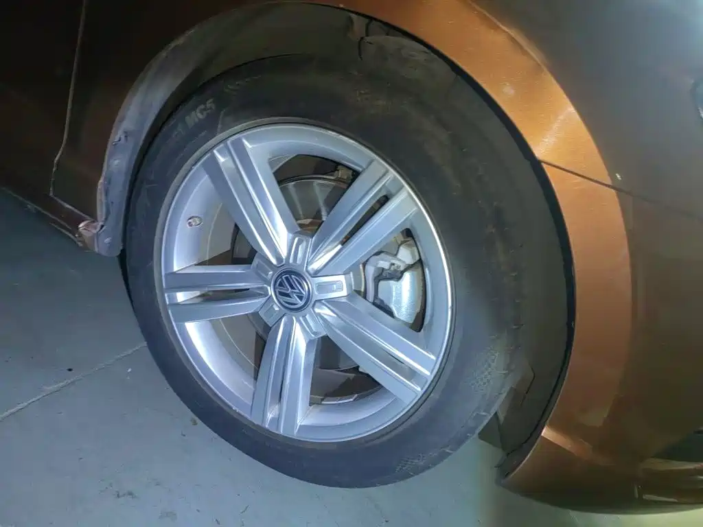 Photo 8 - Volkswagen Lamando