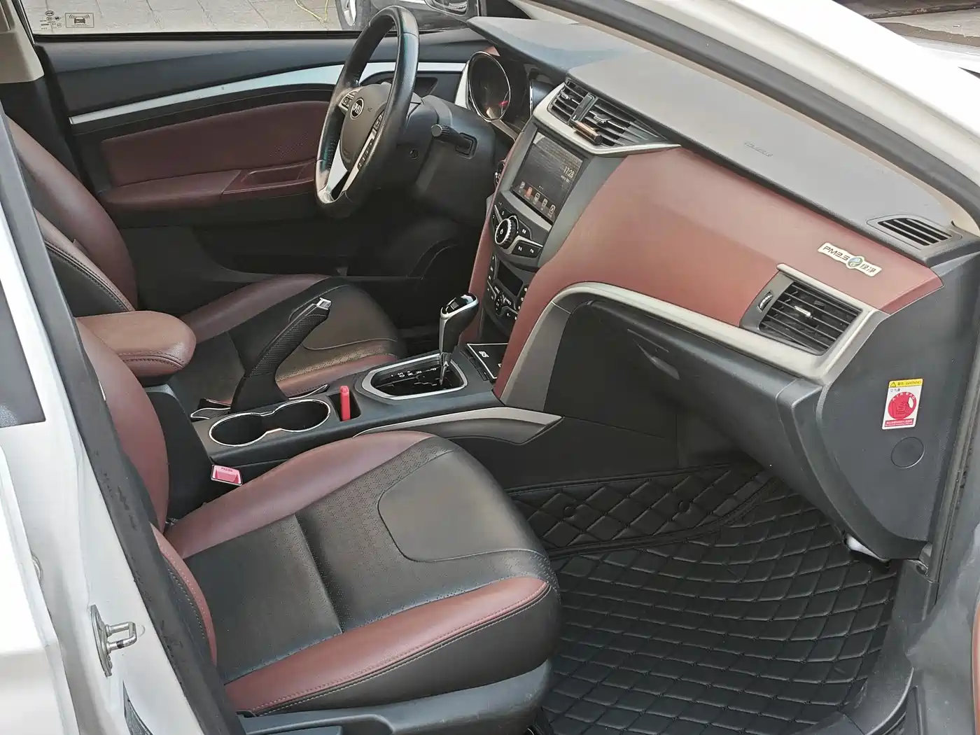 BYD G5 2014 1.5TID Automatic Premium фото 7
