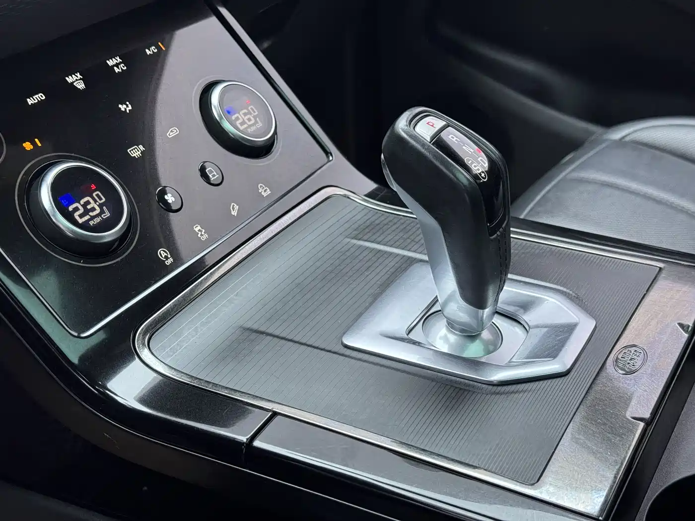 Land Rover Range Rover Evoque 2020 Model 249PS R-DYNAMIC S Gloss Black Sport Edition фото 20
