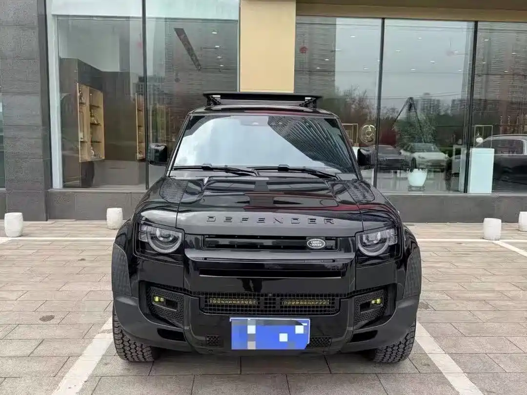 Land Rover Defender 2025 110 3.0T P400 Dark Special Edition фото 2