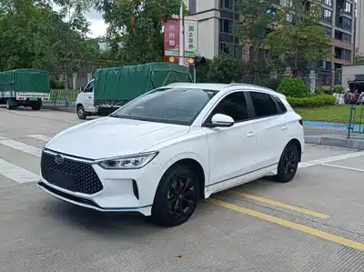 BYD e2
