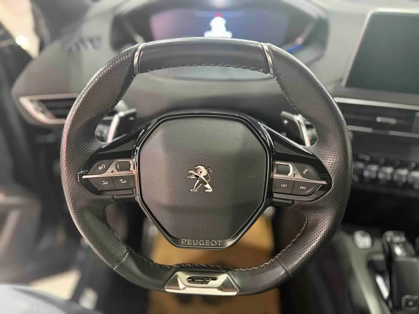 Peugeot 5008 2017 380THP 7-Seater Luxury GT Edition фото 12