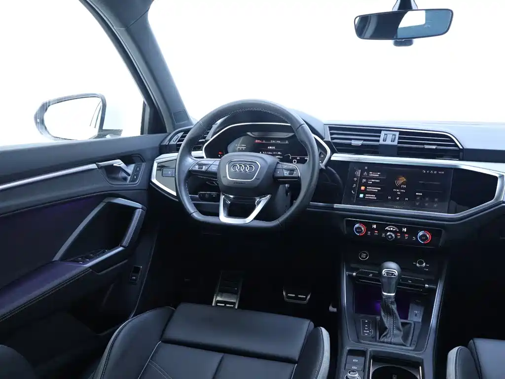 Audi Q3 2024 35 TFSI Fashion Sport фото 14